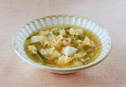卵とネギの中華風スープ