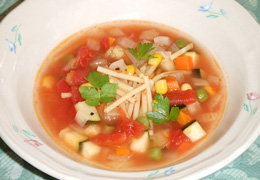 野菜とパスタのスープ